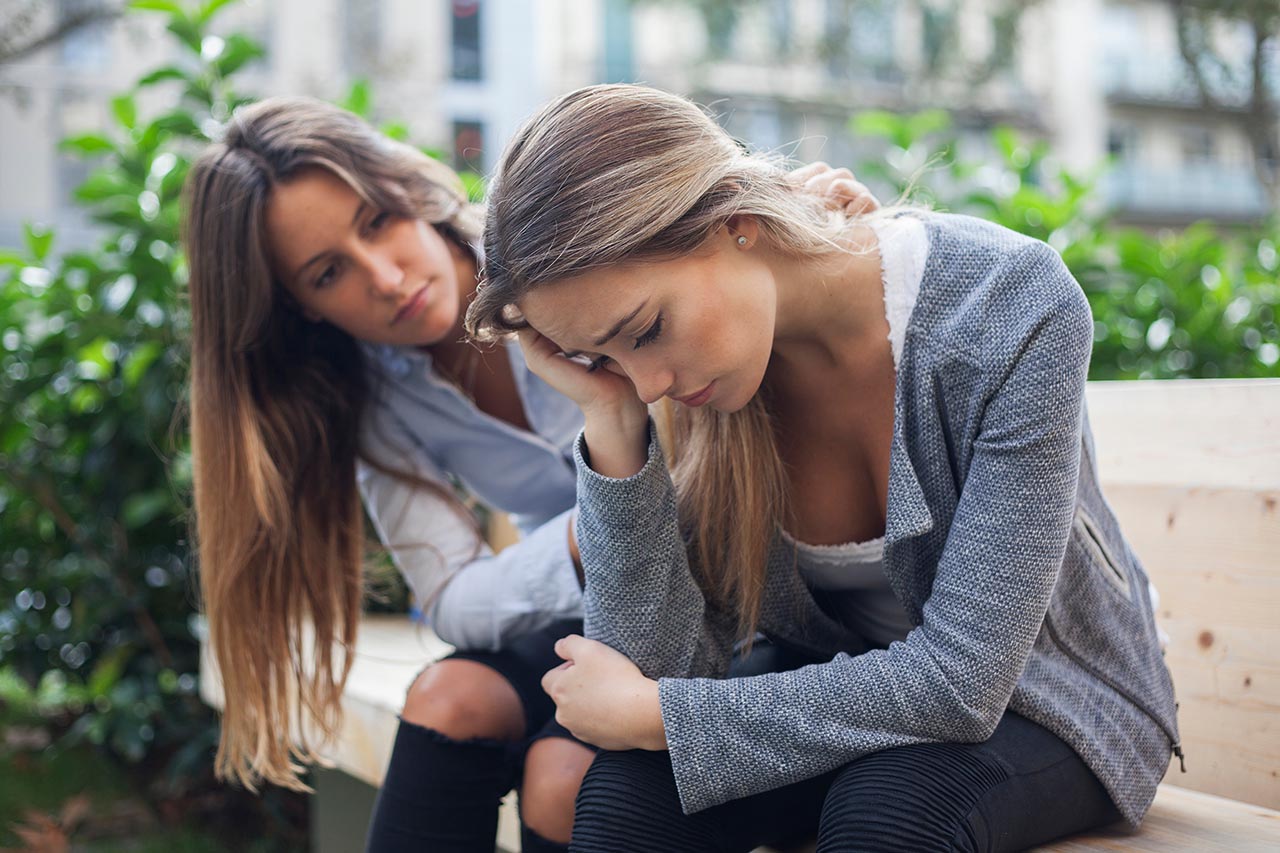 girl helping friend with anxiety