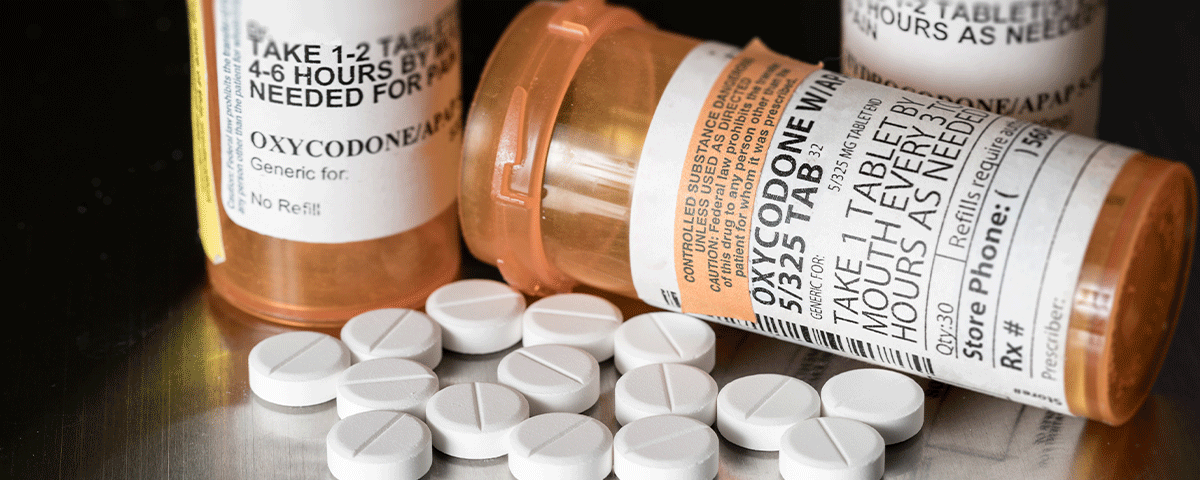 what is the difference between opiates and opioids